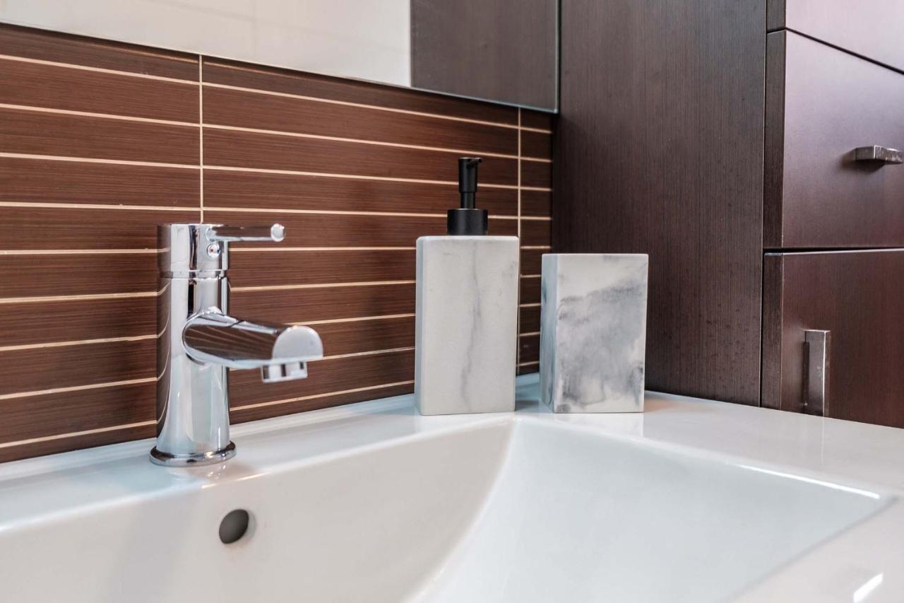 Stylish And Chic City Center Apartment With Wifi Ла Лагуна Екстериор снимка